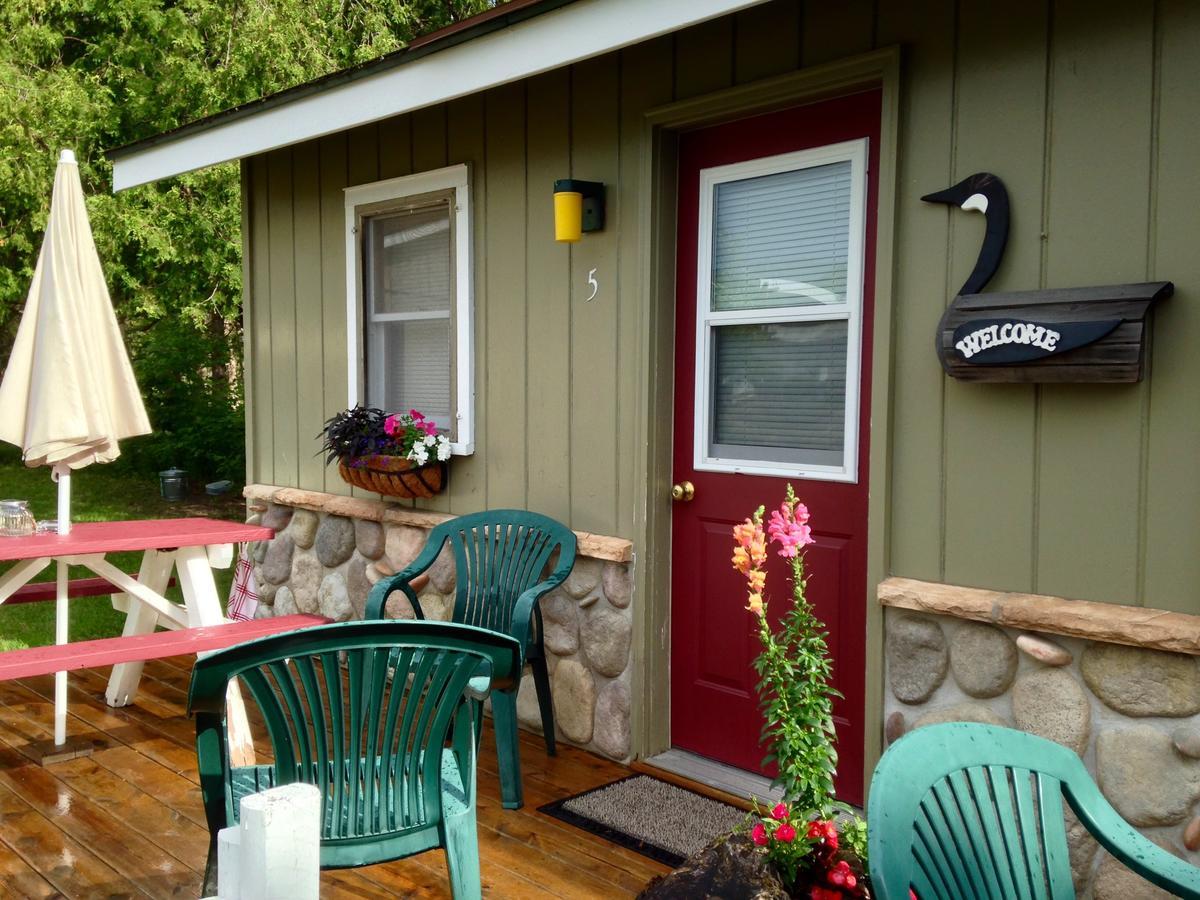 Cedar Ridge Cabins Honor ภายนอก รูปภาพ
